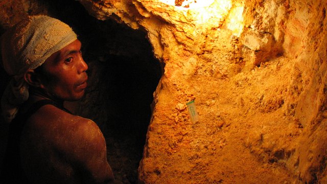 Mining, territory and conflict in Colombia.