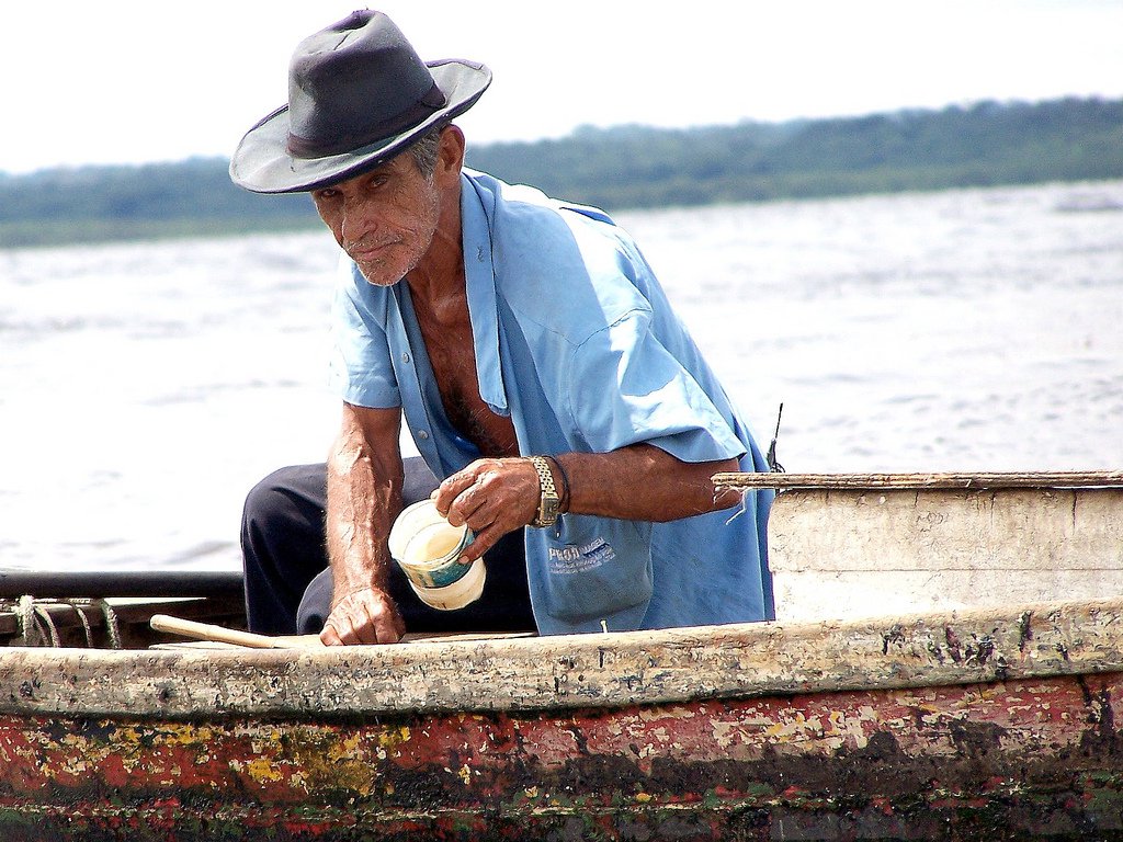 The right to prior, free and informed consultation of Indigenous people. The situation of Bolivia, Colombia, Ecuador and Peru.